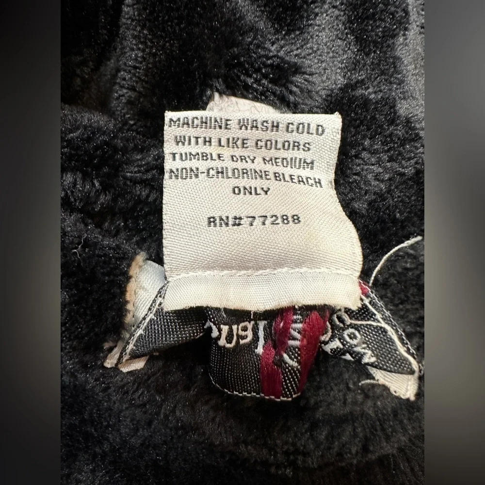 PersonalizationMall.com Kimono Style Robe Black Fleece One Sz Embroider “Sassy”